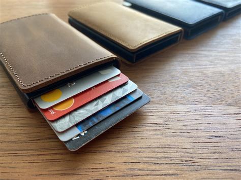 wallet with card button.